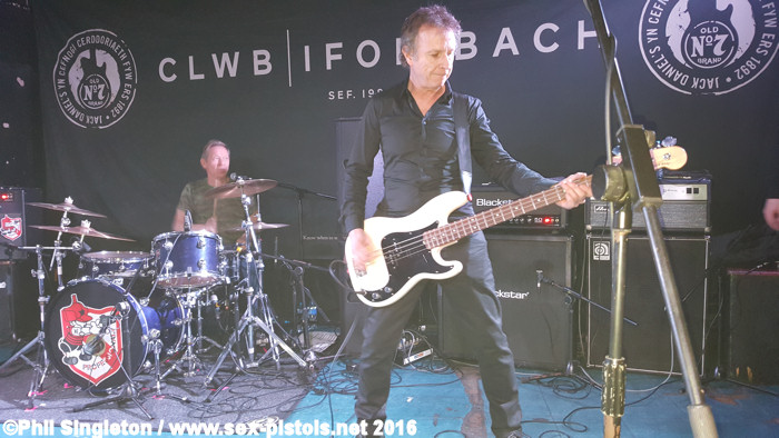 The Professionals: Clwb Ifor Bach, Cardiff, 17th March 2016
