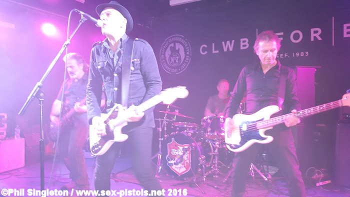 The Professionals: Clwb Ifor Bach, Cardiff, 17th March 2016