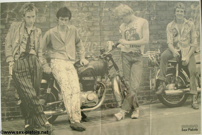 BRAVO MAGAZINE NOVEMBER 1976