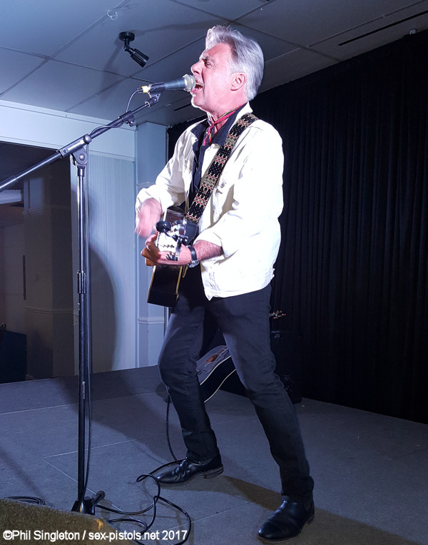 Glen Matlock, Select Stadium, Widnes 22nd April 2017