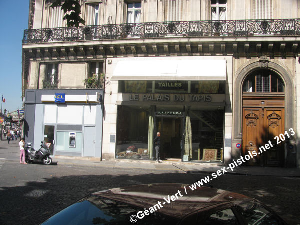 Sid Buys A Gun: Place André Marlraux - Darne Gun Shop / Daber Gallery 